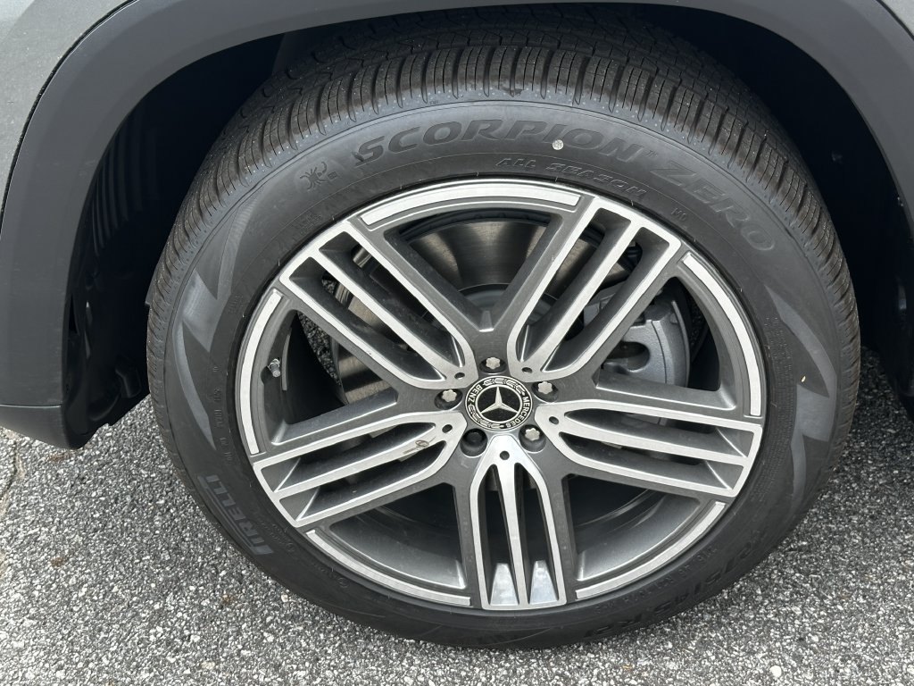 New 2026 Mercedes-Benz GLS 450 4MATIC image 13