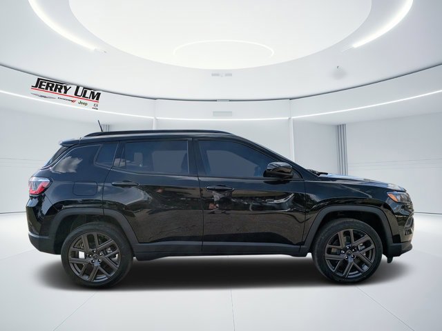 New 2026 Jeep Compass Latitude w/ Sun and Sound Group image 34