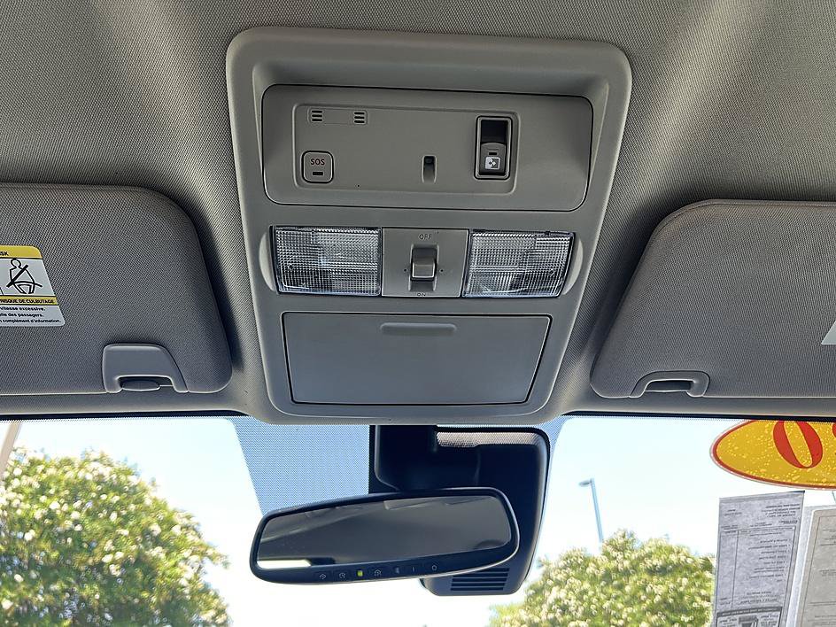 Used 2020 Nissan Titan SV w/ SV Convenience Package RWD image 28