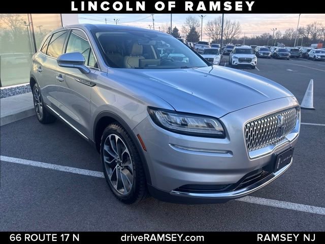 Used 2022 Lincoln Nautilus Reserve image 9
