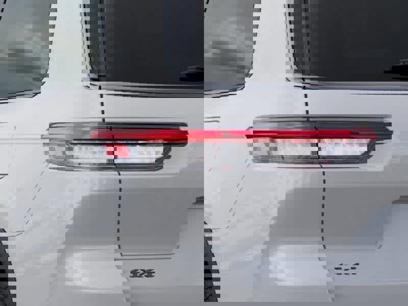 New 2026 Jeep Grand Cherokee L 4WD image 9