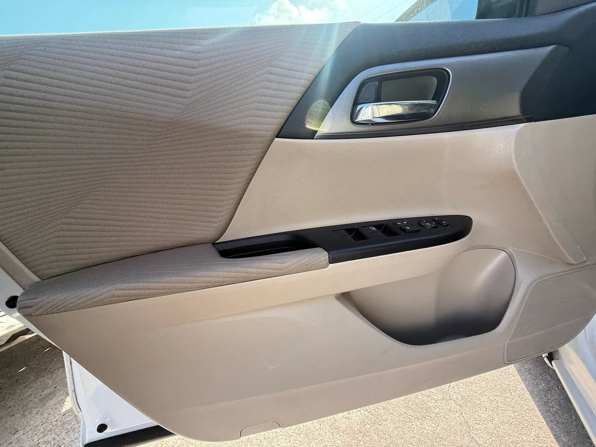 Used 2015 Honda Accord LX image 18