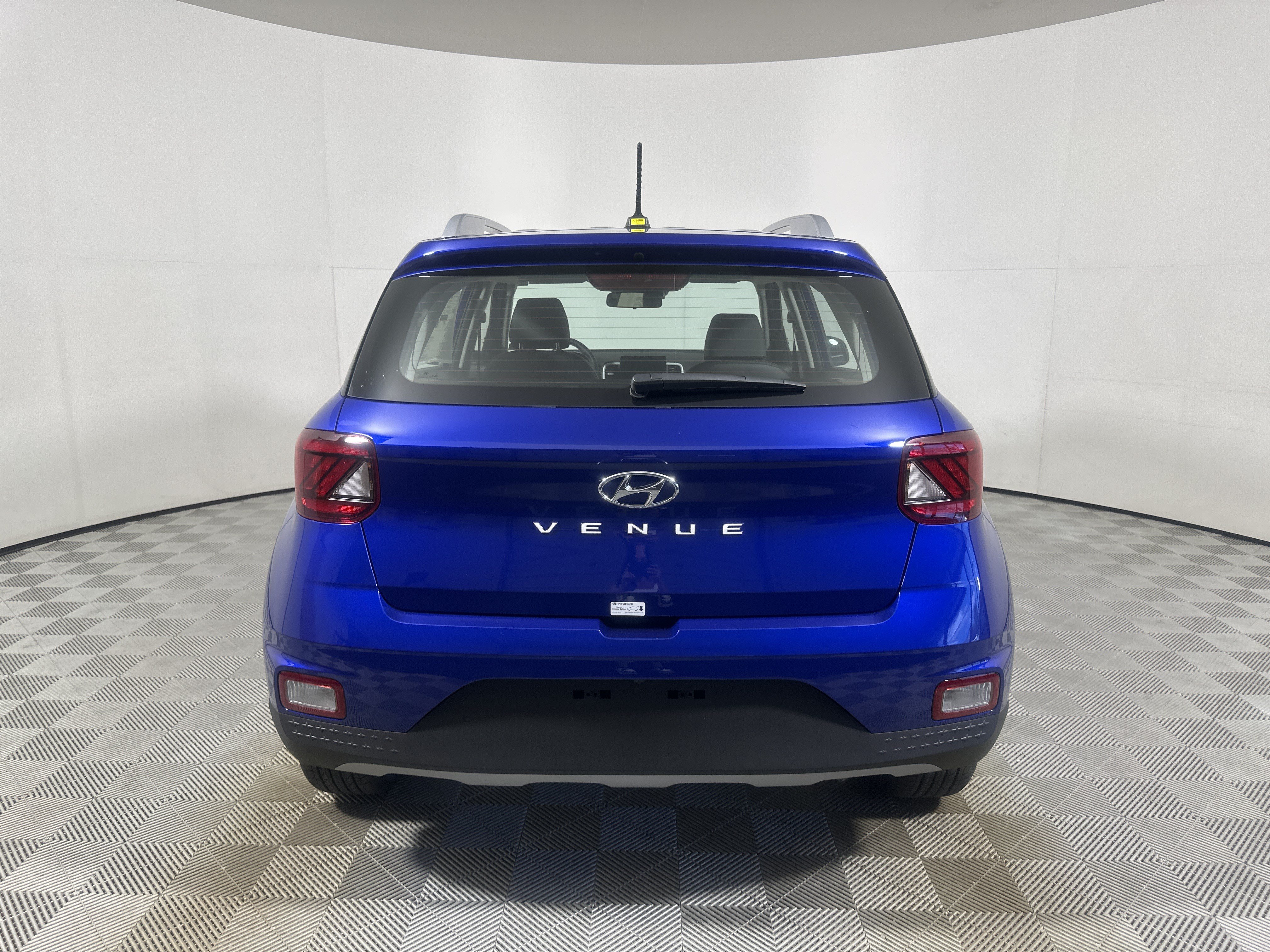 New 2025 Hyundai Venue Limited FWD image 6