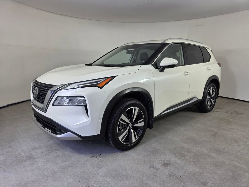 Used 2021 Nissan Rogue Platinum image 8