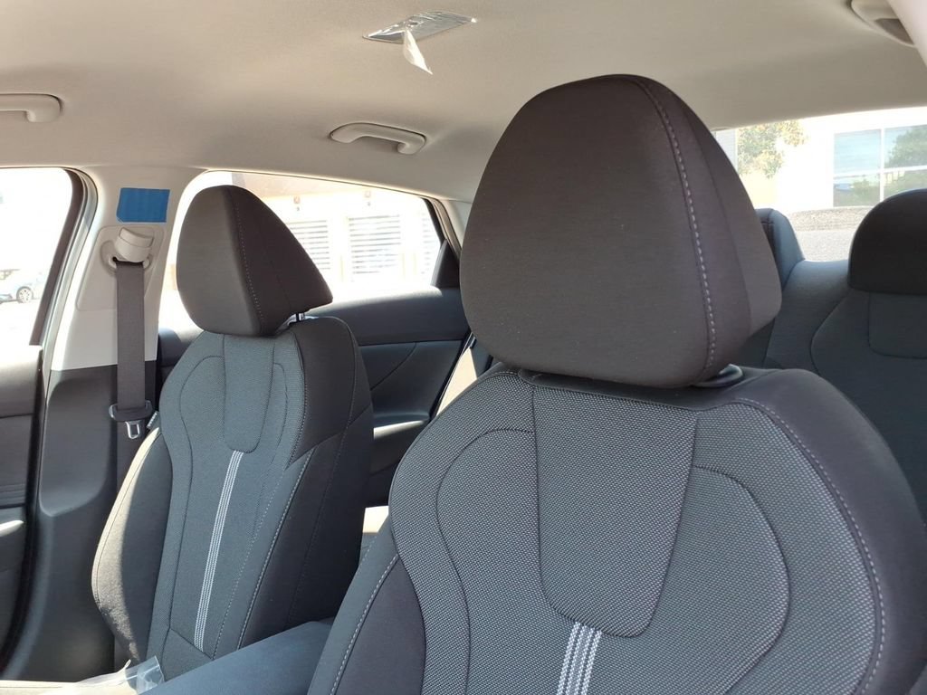 New 2026 Hyundai Elantra SE FWD image 15