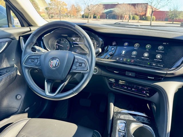 Used 2023 Buick Envision Avenir image 19