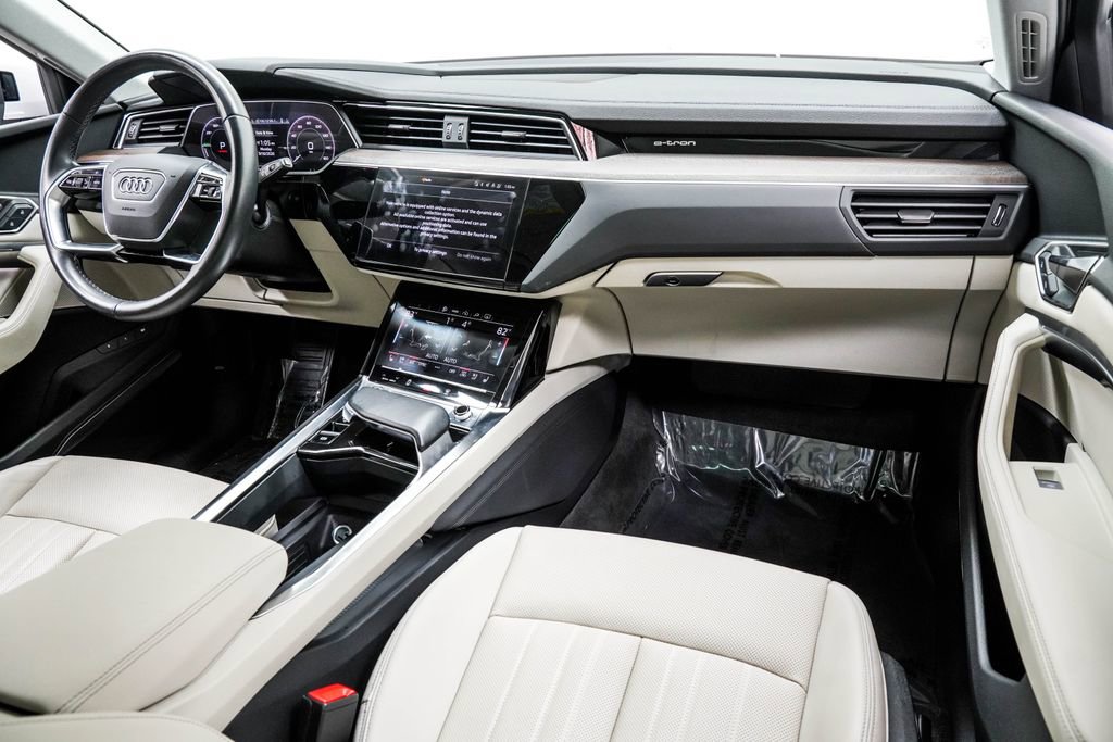 Used 2024 Audi Q8 e-tron Premium Plus w/ Premium Plus Package AWD/4WD image 22