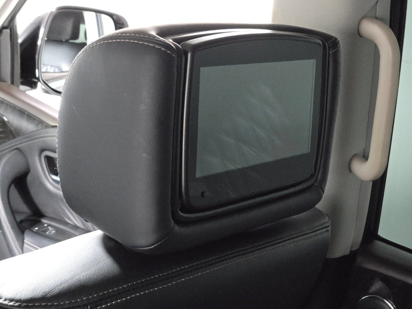 Used 2023 Nissan Armada Platinum w/ Captain's Chairs Package AWD/4WD image 14