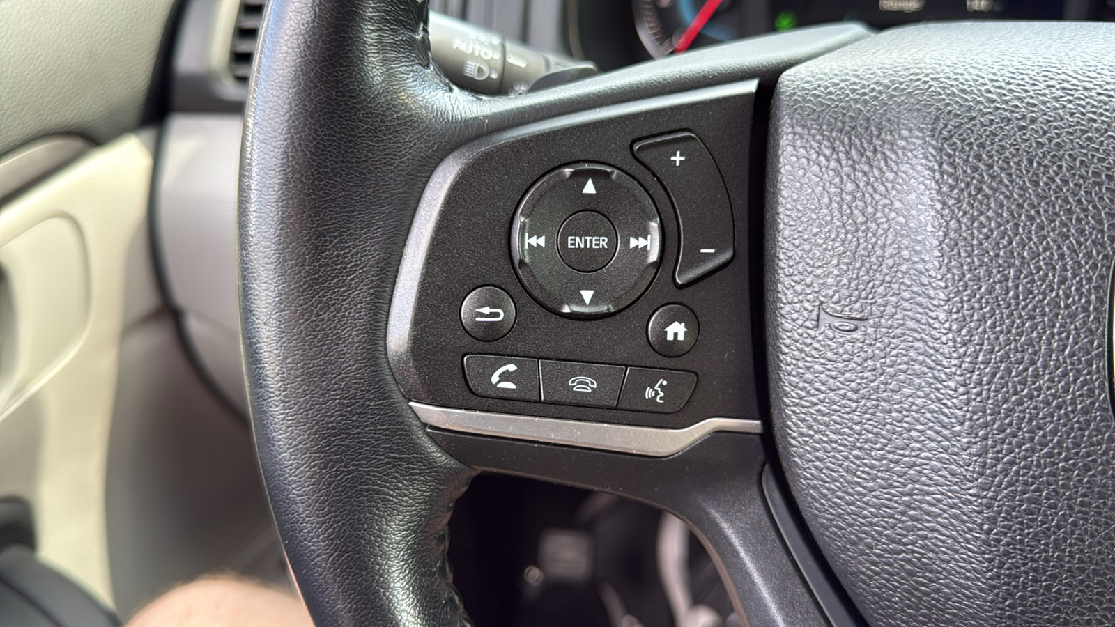 Used 2021 Honda Pilot EX image 16