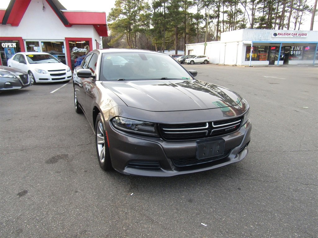 Used 2015 Dodge Charger SE w/ Sport Appearance Group image 13