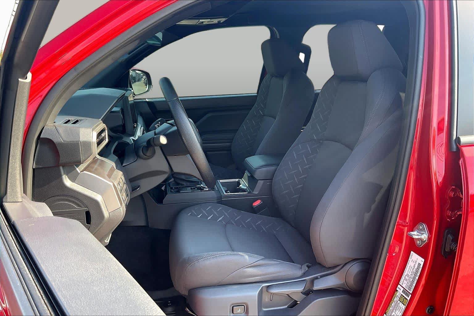 Used 2026 Toyota Tacoma SR5 AWD/4WD image 7