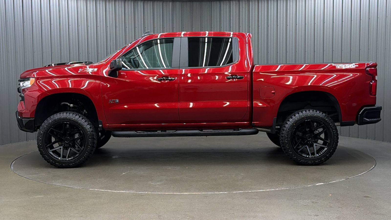 Used 2026 Chevrolet Silverado 1500 LT Trail Boss w/ Convenience Package II AWD/4WD image 2