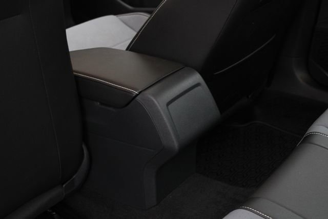 Used 2025 Volkswagen Jetta SE w/ Sunroof Package image 25