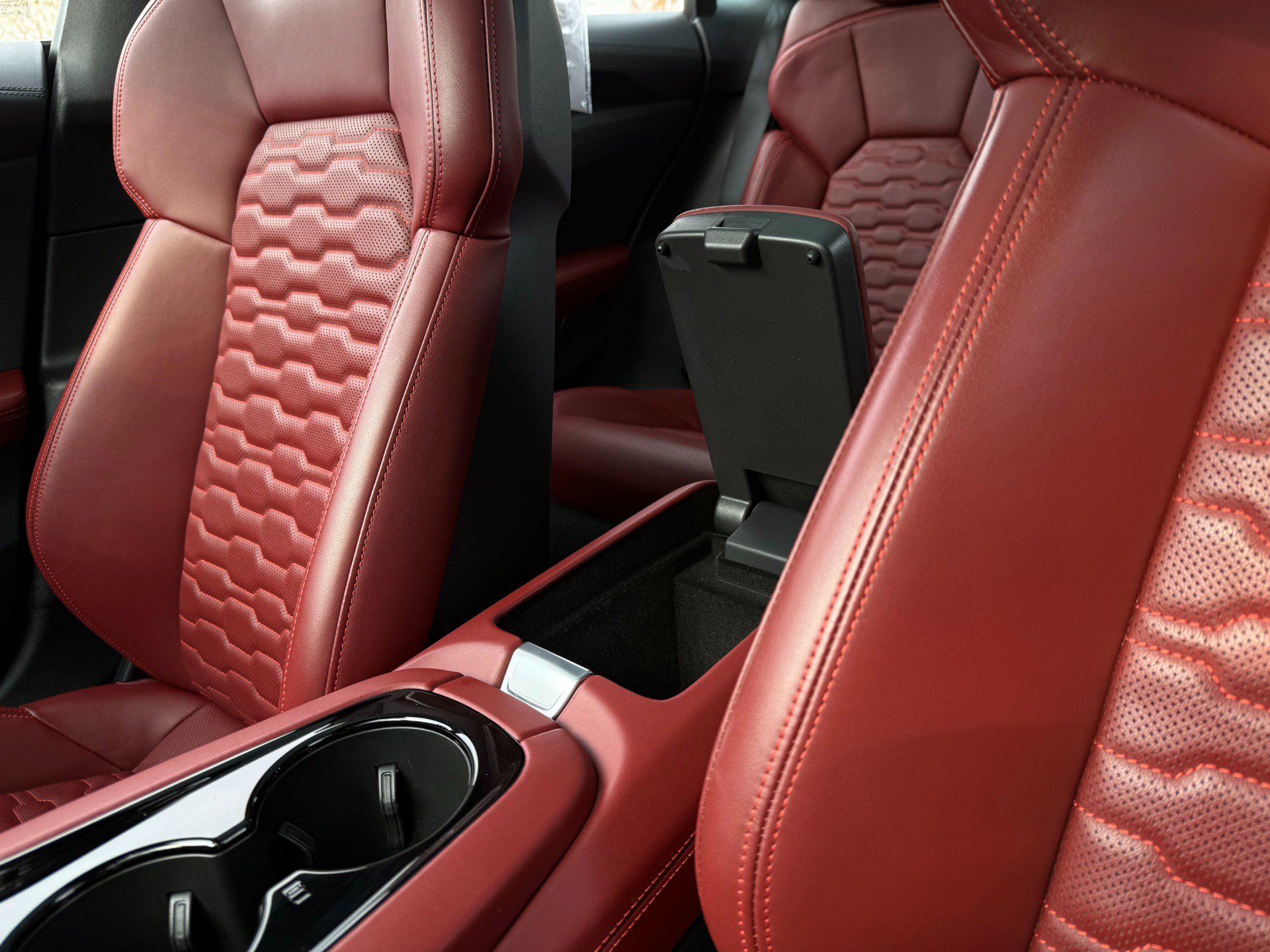 Used 2024 Audi RS e-tron GT w/ Carbon Performance Package image 41