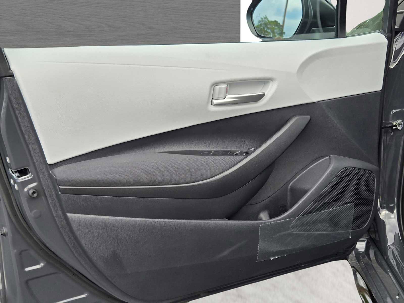 Used 2026 Toyota Corolla SE image 17