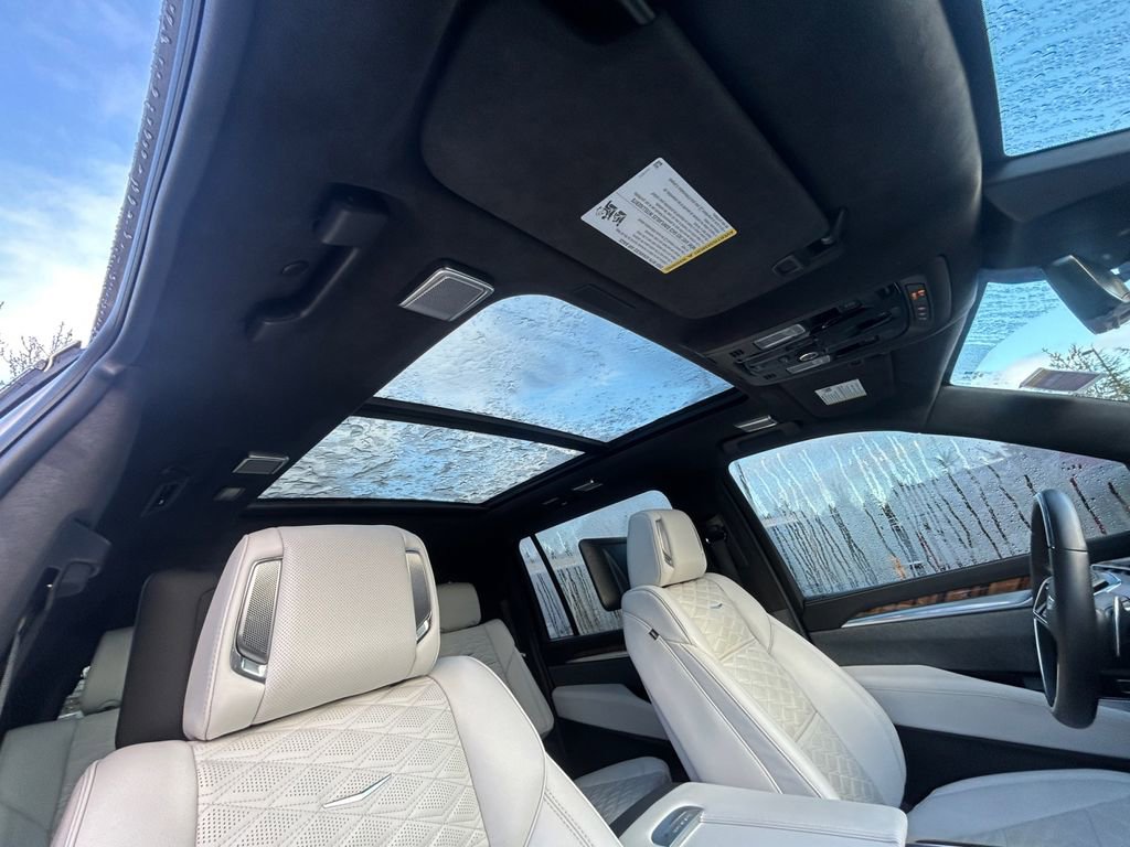 Used 2025 Cadillac Escalade ESV Premium Luxury Platinum image 27