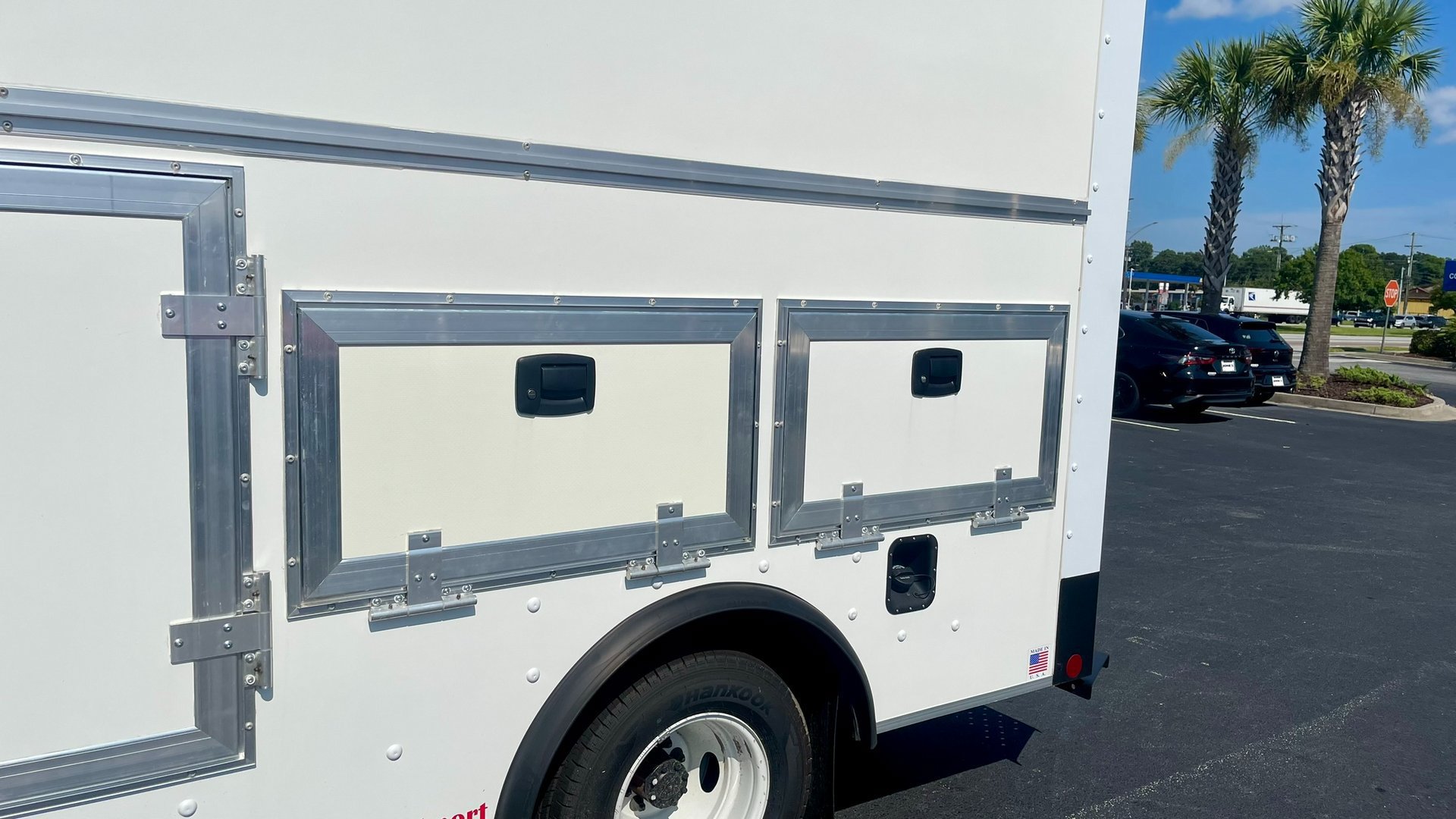 New 2024 Ford E-350 and Econoline 350 Super Duty w/ Power Windows & Locks Group RWD image 18