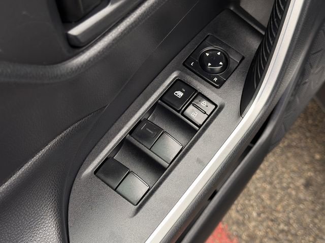 Used 2019 Toyota RAV4 LE image 23