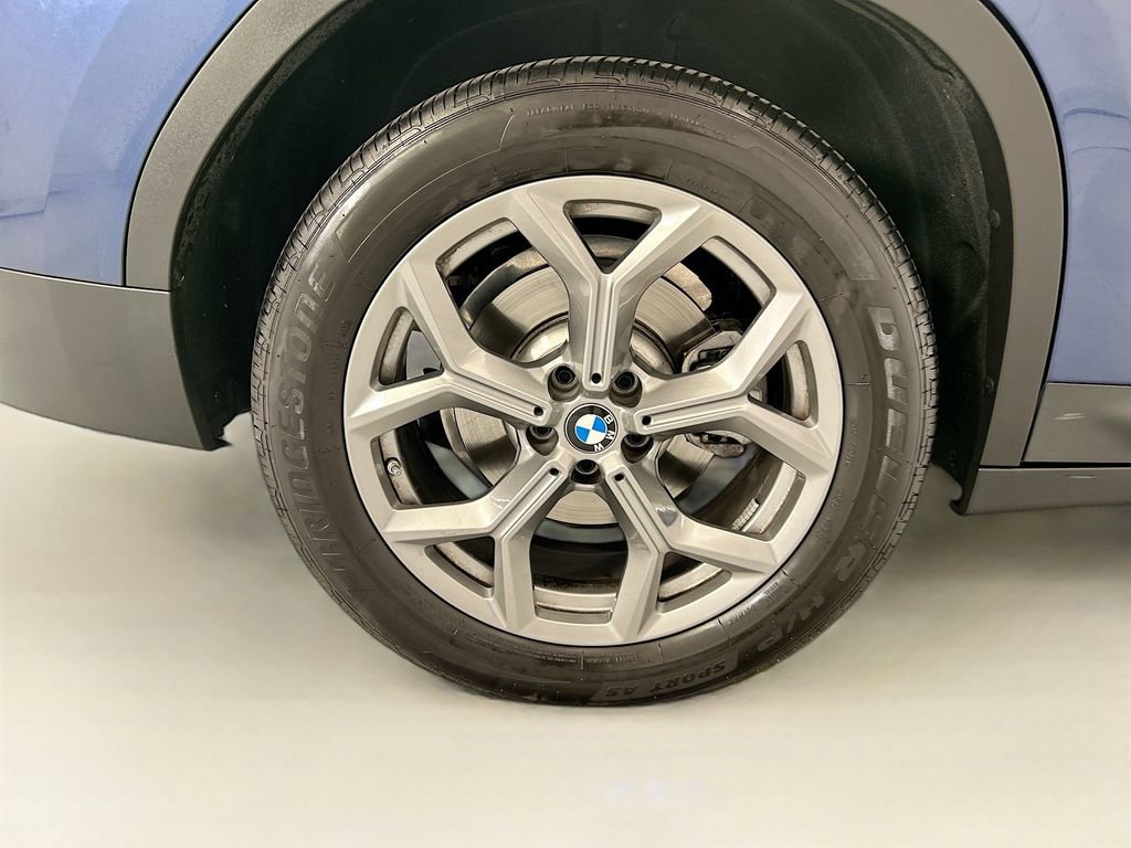 Certified 2024 BMW X4 xDrive30i w/ Premium Package AWD/4WD image 32