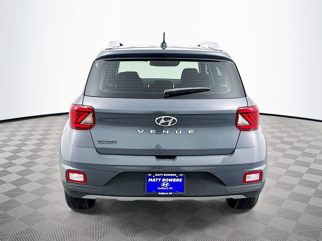 Used 2024 Hyundai Venue SEL image 6