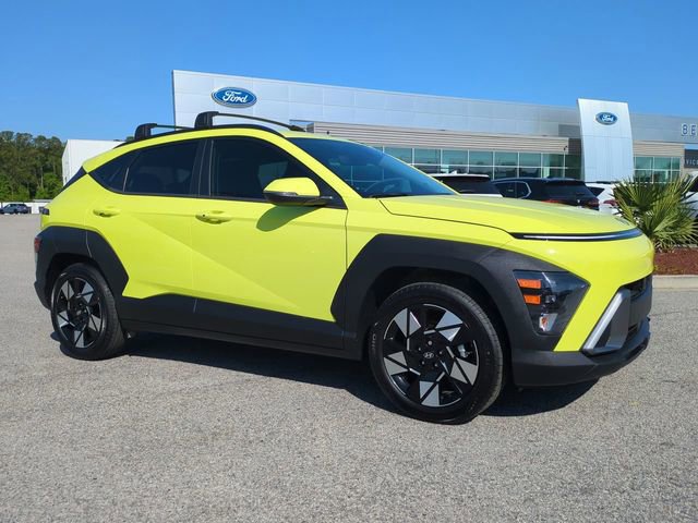 Used 2024 Hyundai Kona SEL FWD image 2