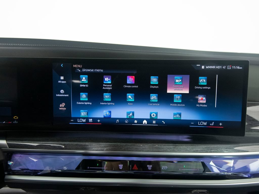 Used 2023 BMW 760i xDrive AWD/4WD image 28