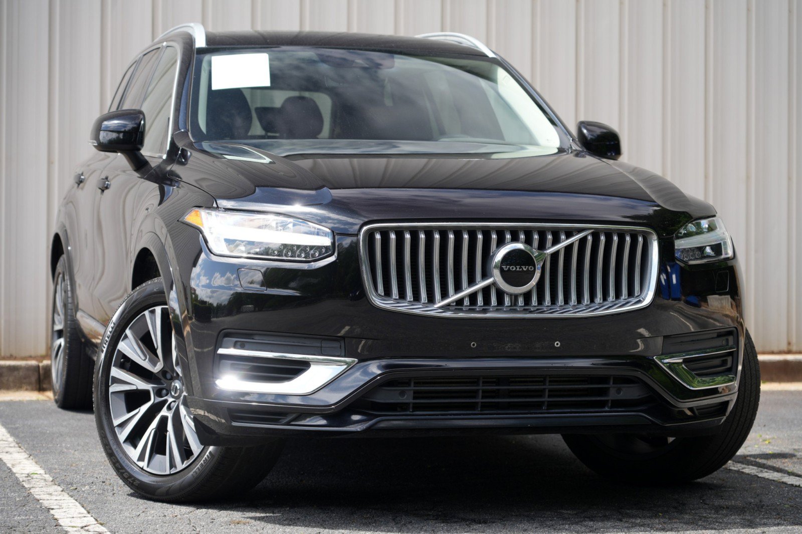 Used 2021 Volvo XC90 T8 Inscription Expression w/ Protection Package Premier AWD/4WD image 2