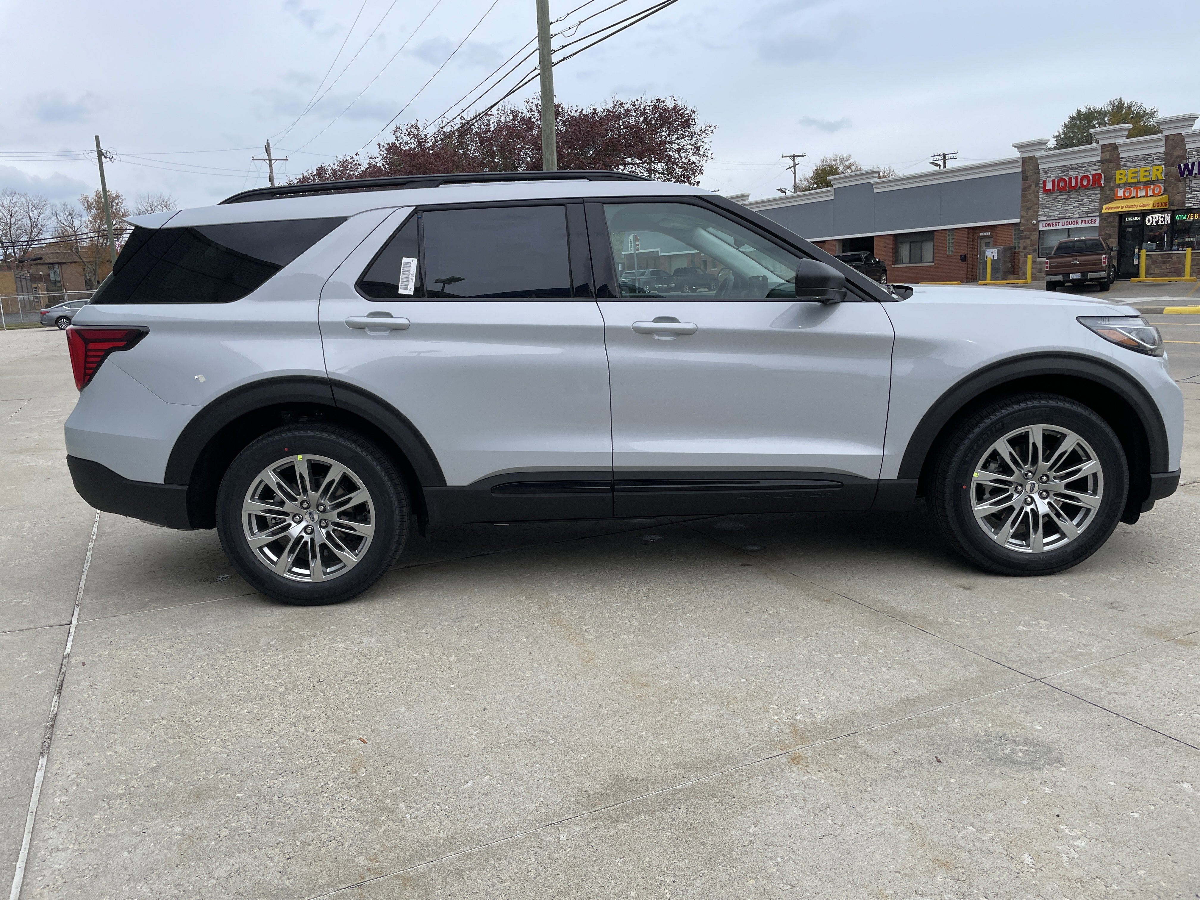New 2026 Ford Explorer Active image 3