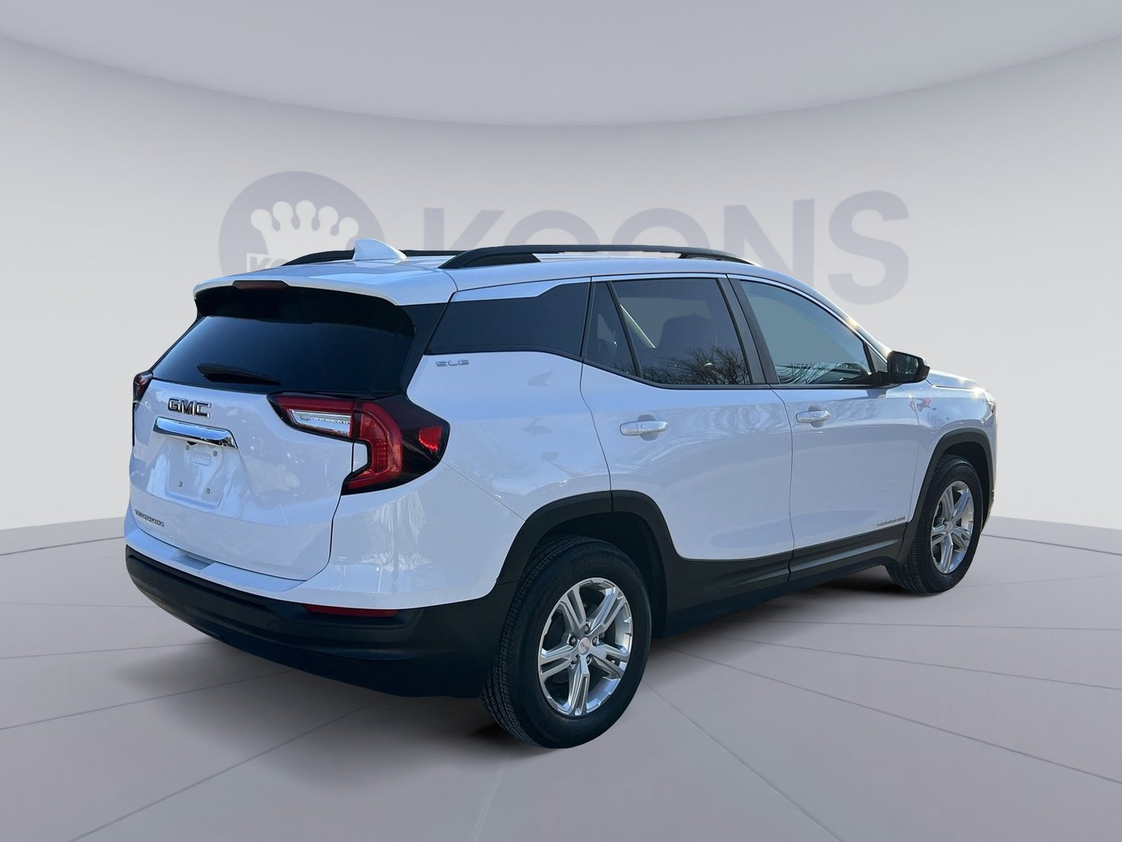 Used 2022 GMC Terrain SLE w/ Driver Convenience Package image 7