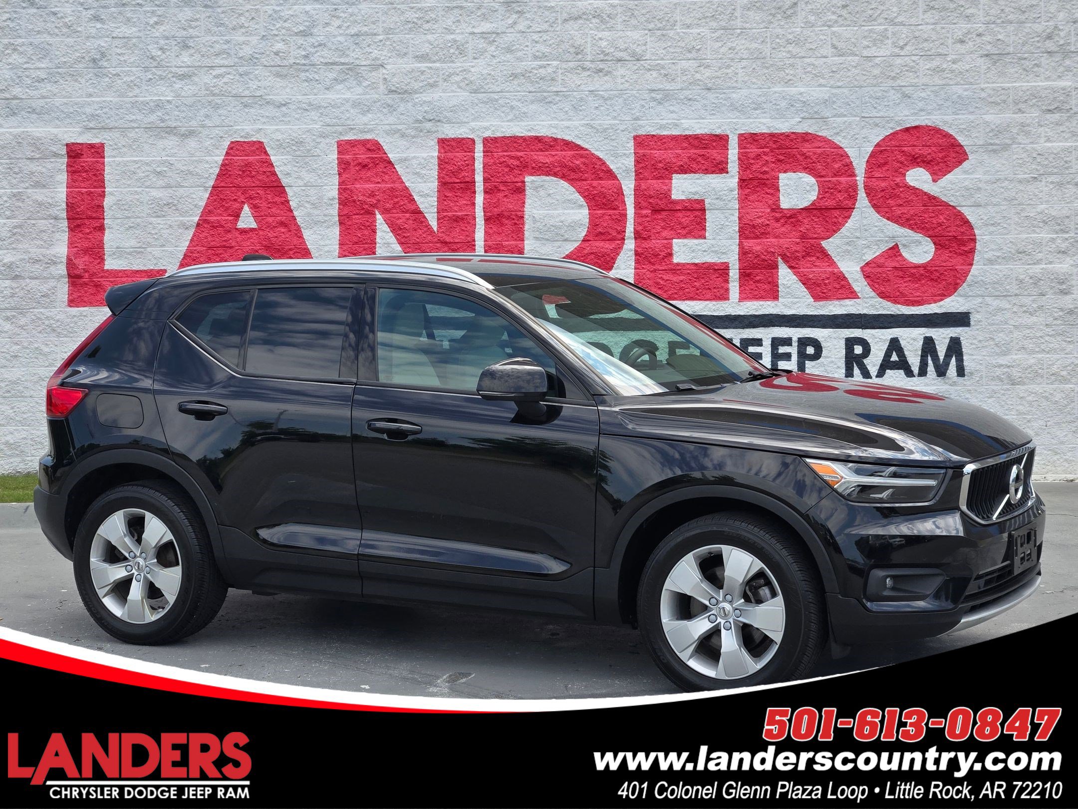 Used 2022 Volvo XC40 T5 Momentum AWD/4WD video 1