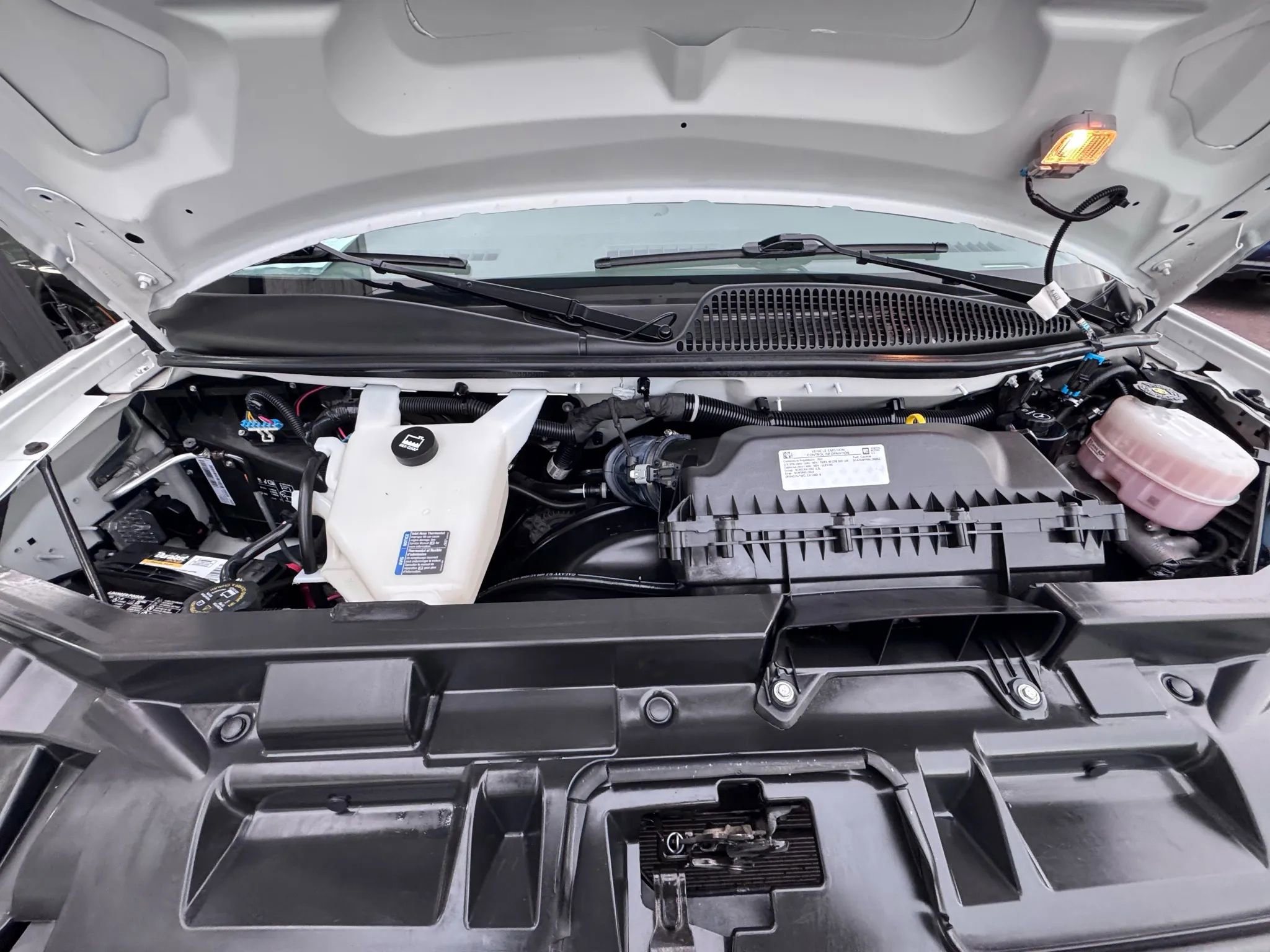 Used 2022 Chevrolet Express 3500 LS RWD image 31