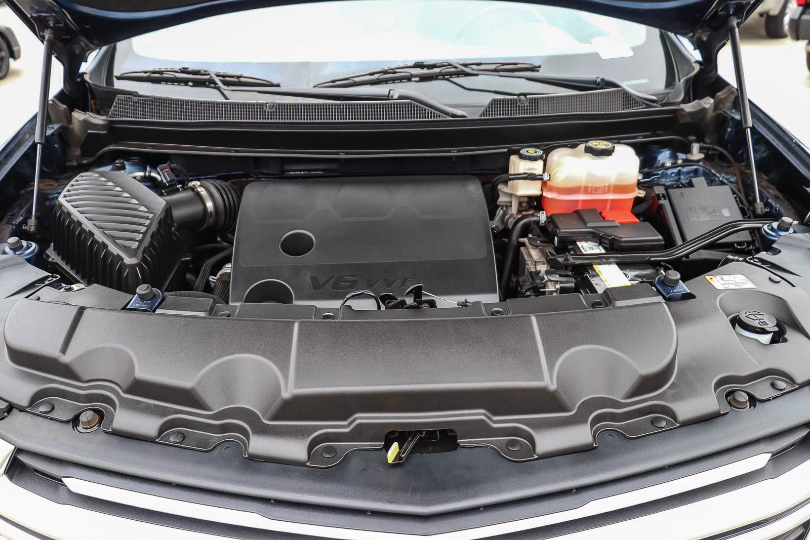 Used 2023 Chevrolet Traverse LT FWD image 28