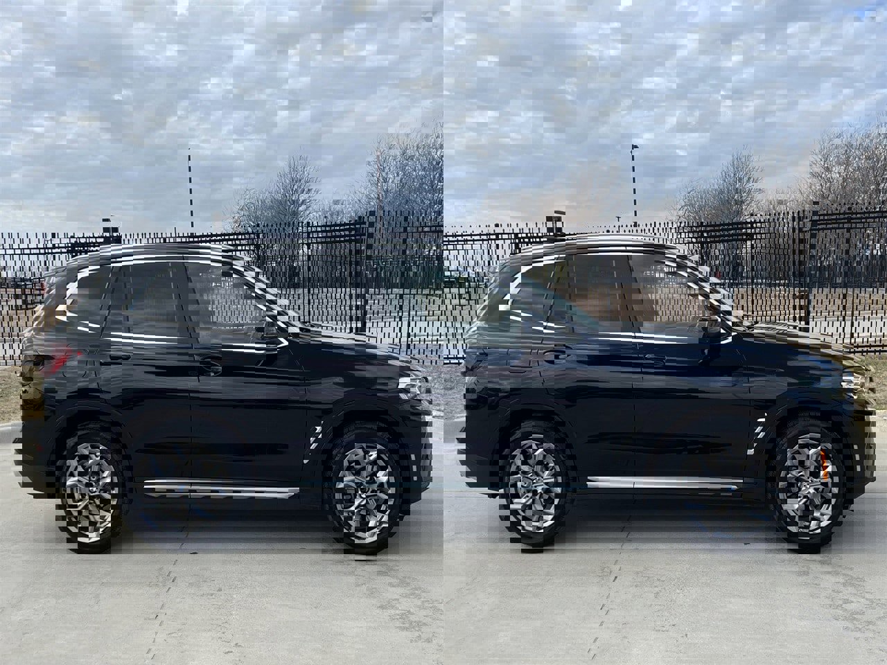 Used 2023 BMW X3 sDrive30i image 3