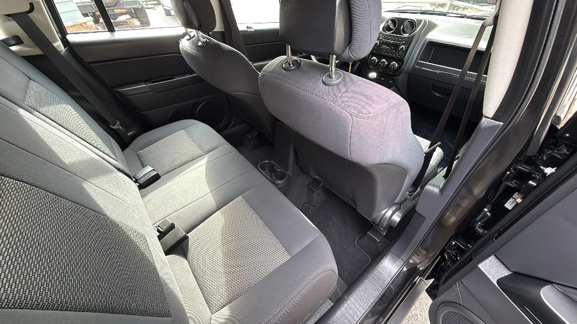 Used 2010 Jeep Compass Sport w/ PWR Equipment Group AWD/4WD image 18