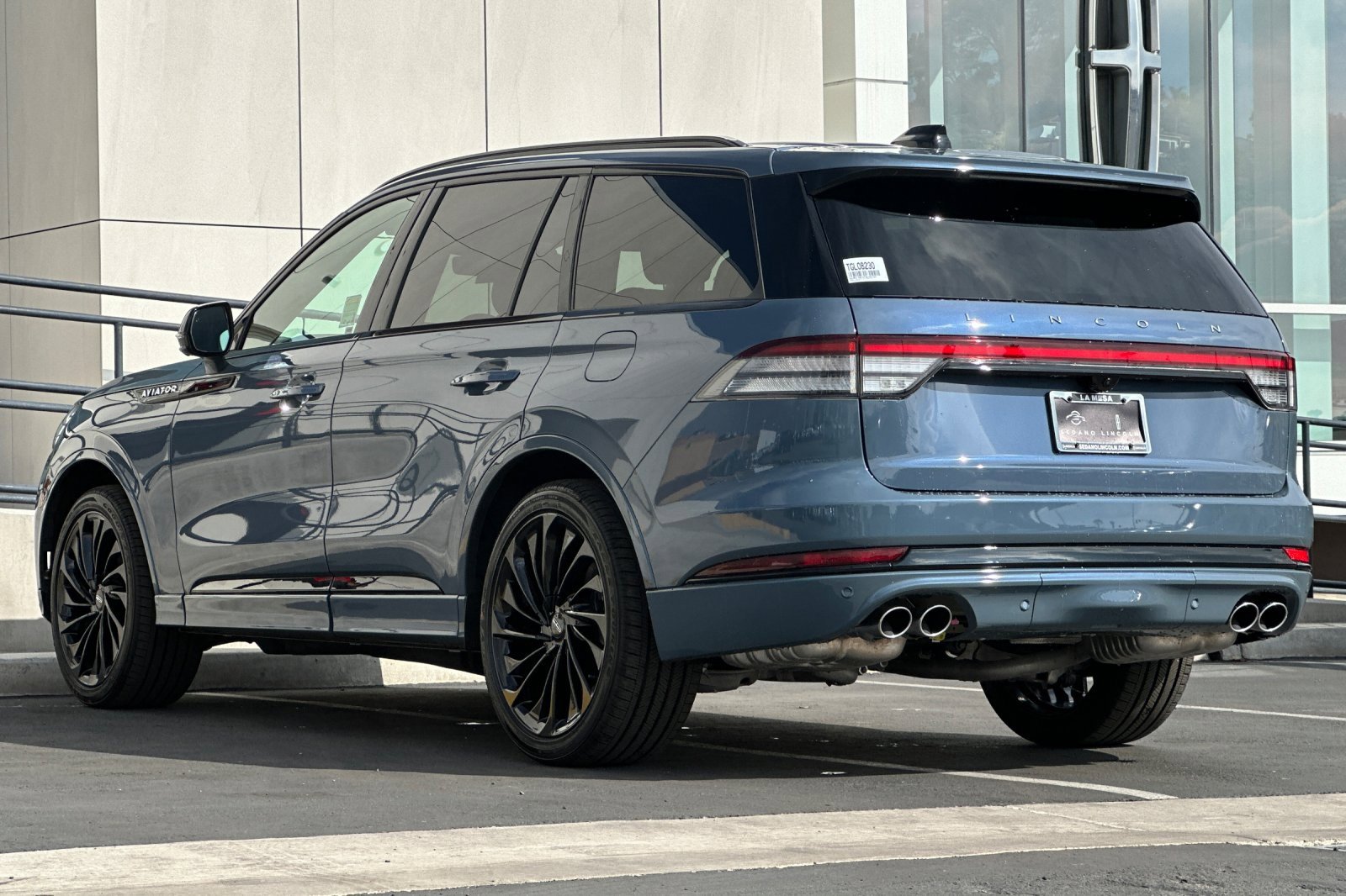 New 2026 Lincoln Aviator Reserve w/ Luxury Package image 5