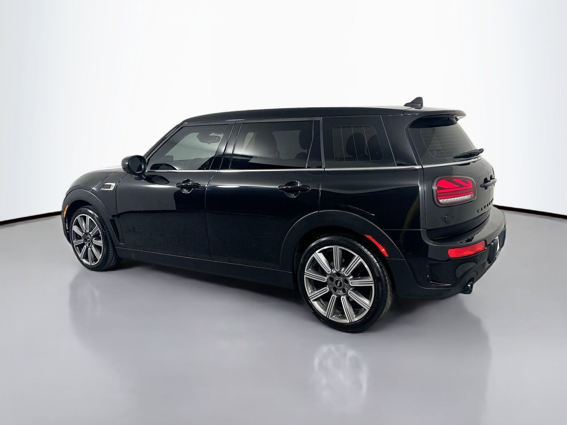 Used 2023 MINI Cooper Clubman S image 9