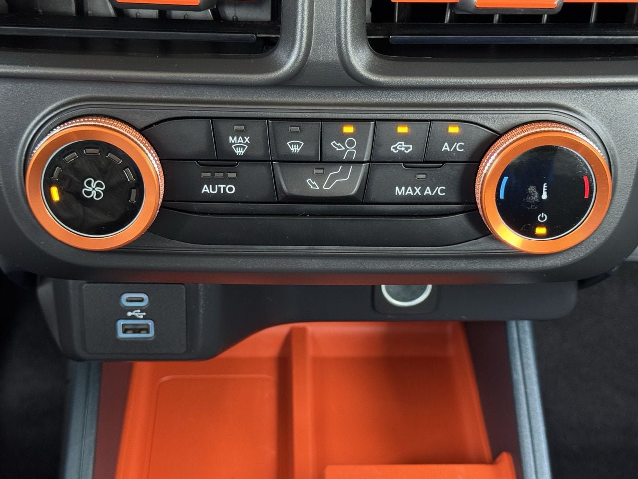 Used 2024 Ford Maverick XLT FWD image 17