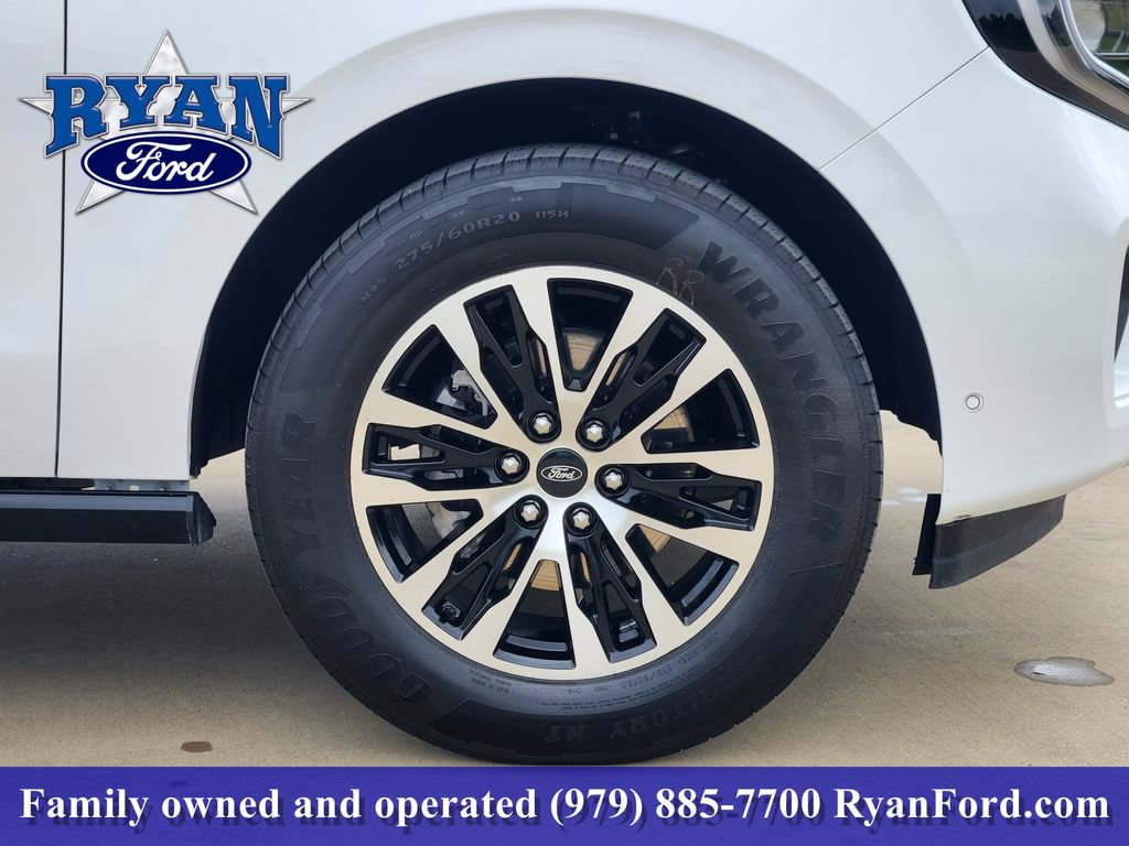Certified 2025 Ford Expedition Max Platinum AWD/4WD image 7