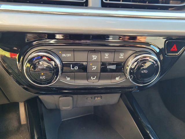 Used 2025 Chevrolet Trax LT w/ LT Convenience Package image 20