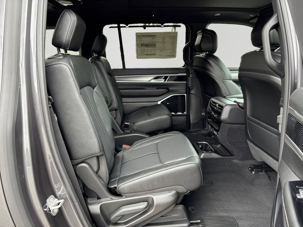 New 2026 Jeep Grand Wagoneer L Limited AWD/4WD image 13