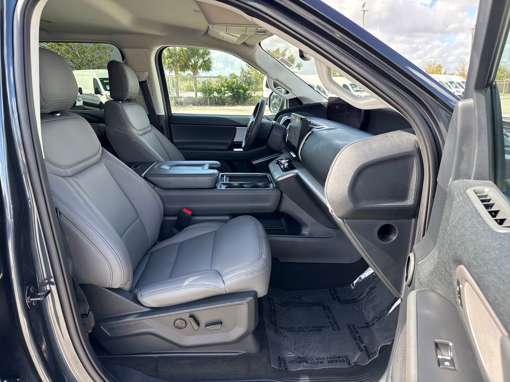 Certified 2025 Ford Expedition Max Active image 24