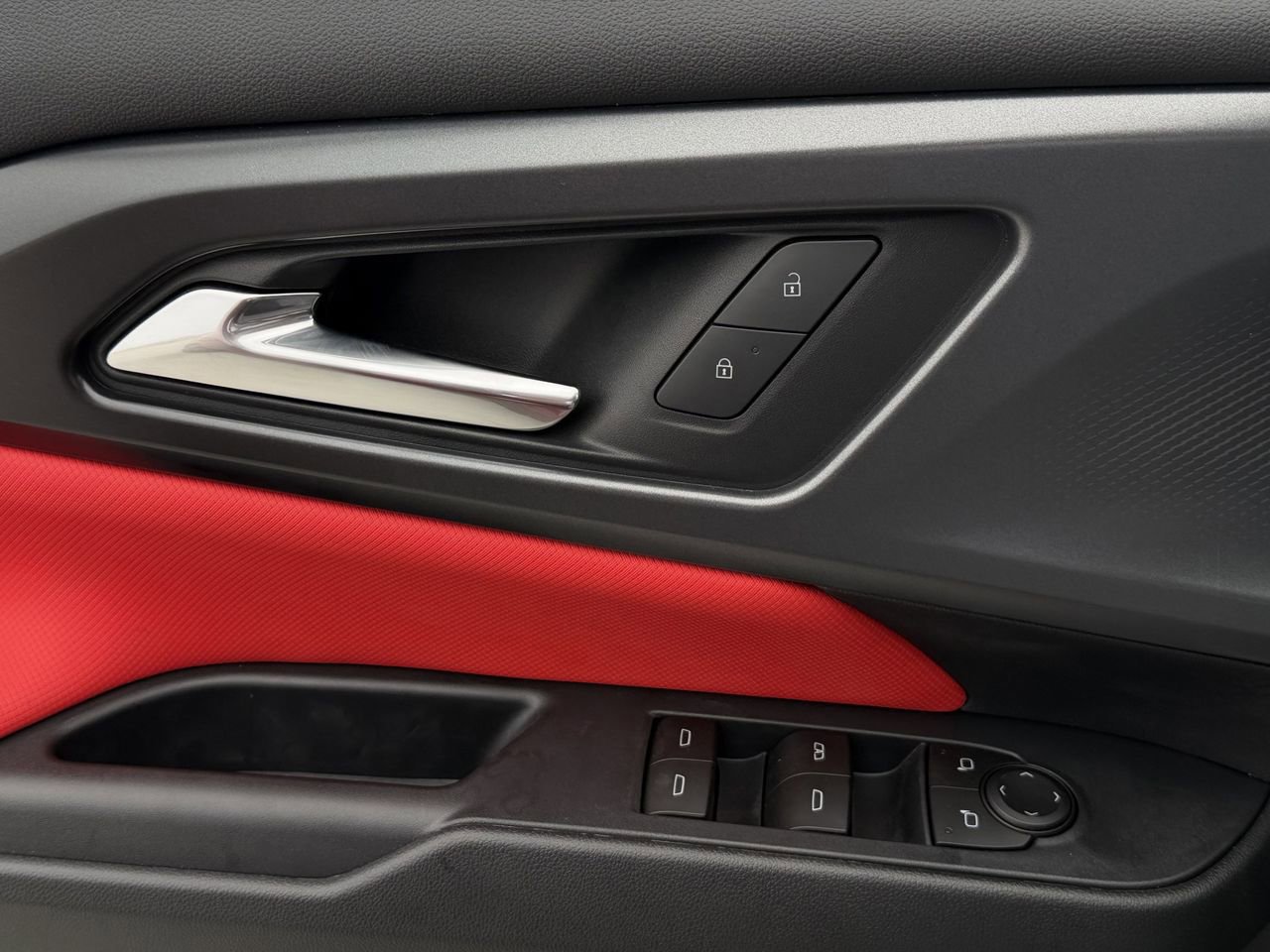 New 2026 Chevrolet Equinox EV RS image 20