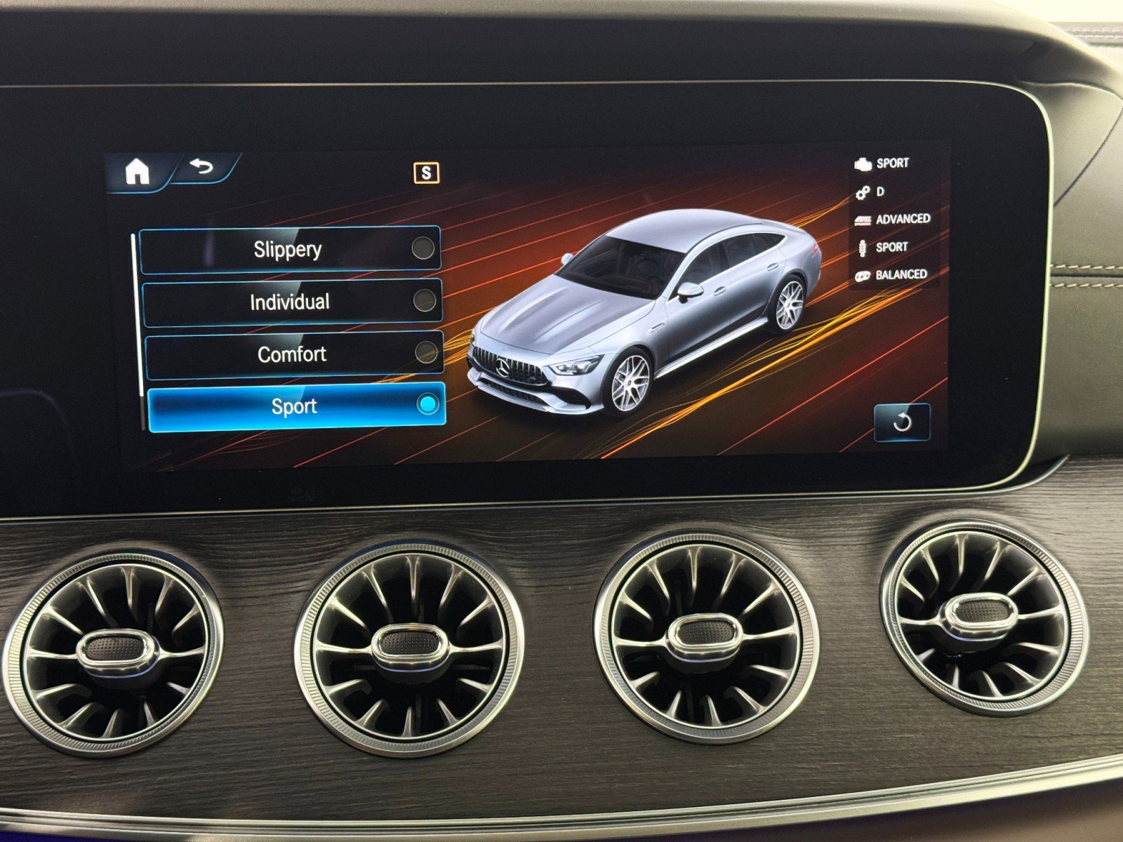 Used 2022 Mercedes-Benz AMG GT 43 image 32