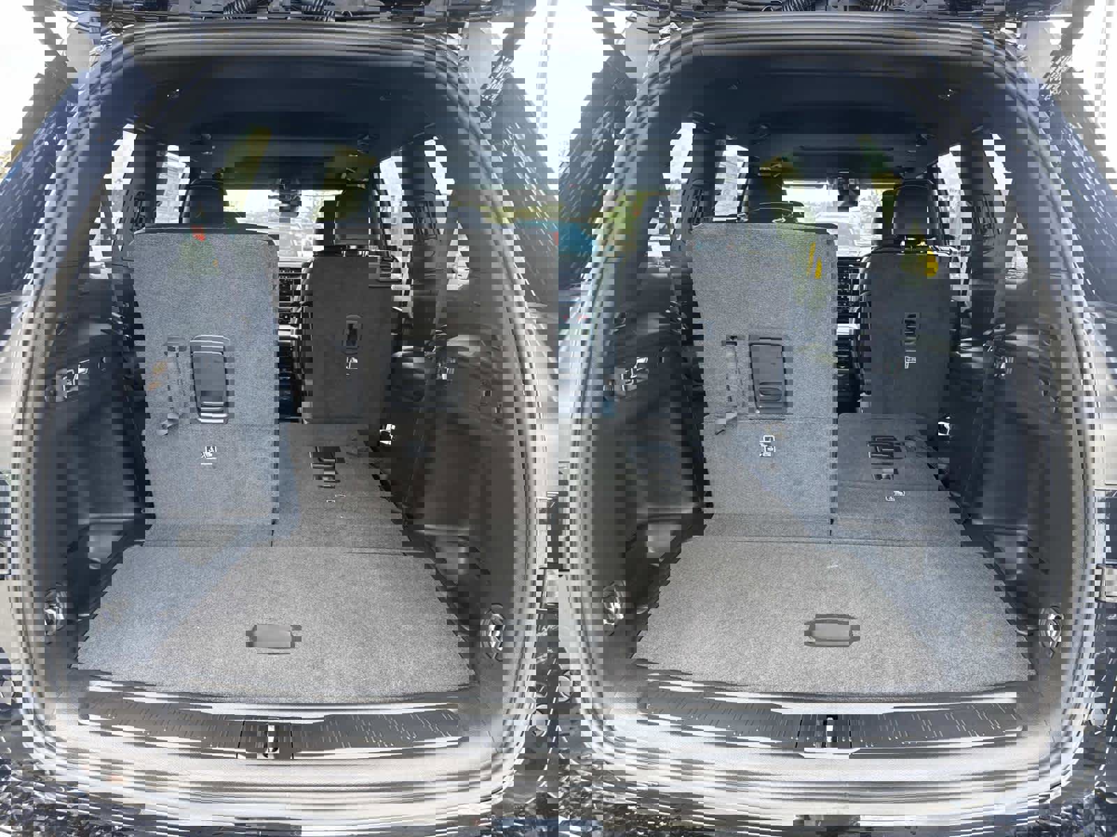 Used 2025 Jeep Grand Cherokee L Laredo w/ Luxury Tech Group I image 7