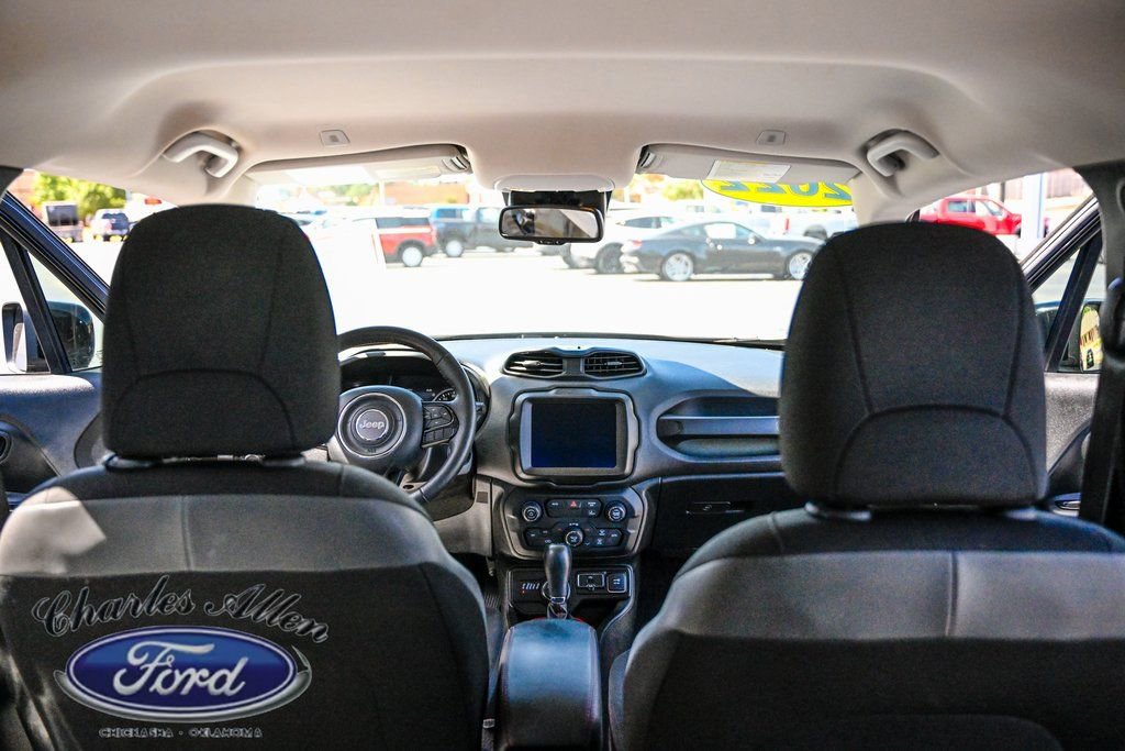 Used 2022 Jeep Renegade Trailhawk image 16