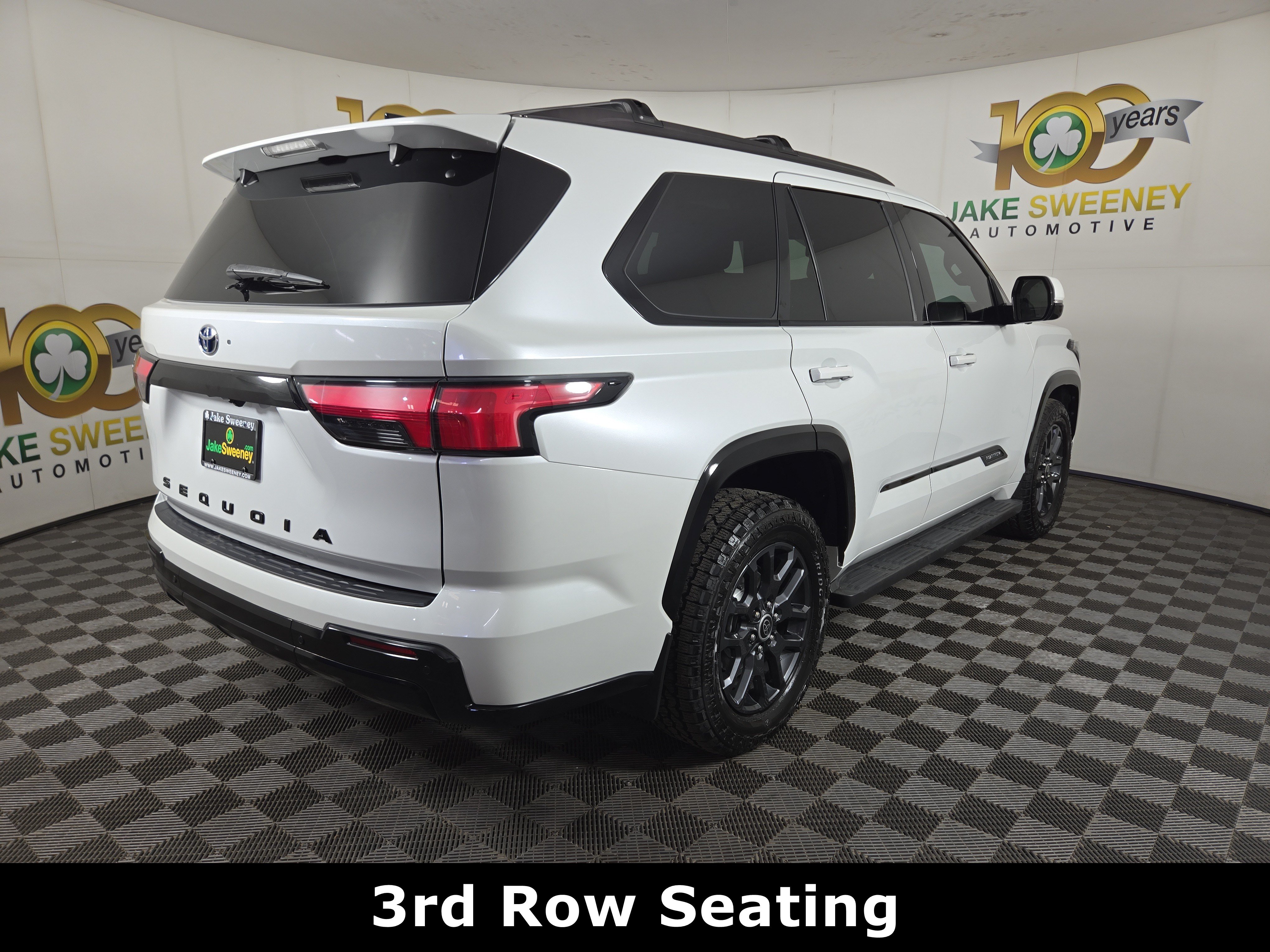 Used 2023 Toyota Sequoia Platinum AWD/4WD image 9
