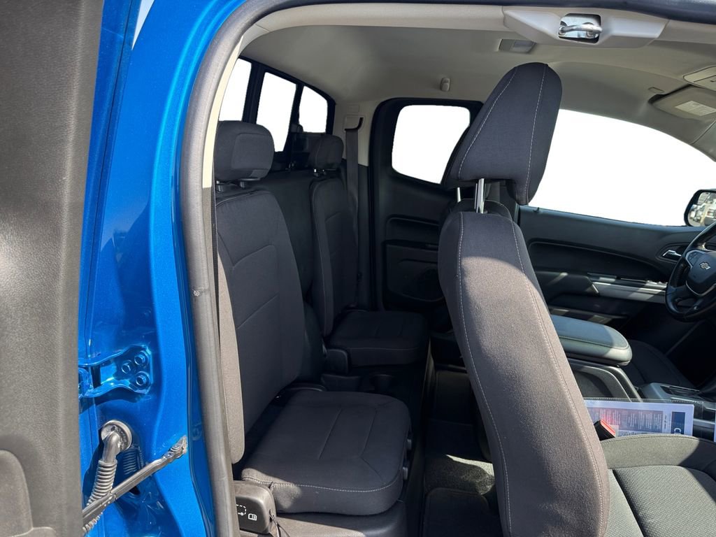 Used 2022 Chevrolet Colorado LT w/ LT Convenience Package image 18