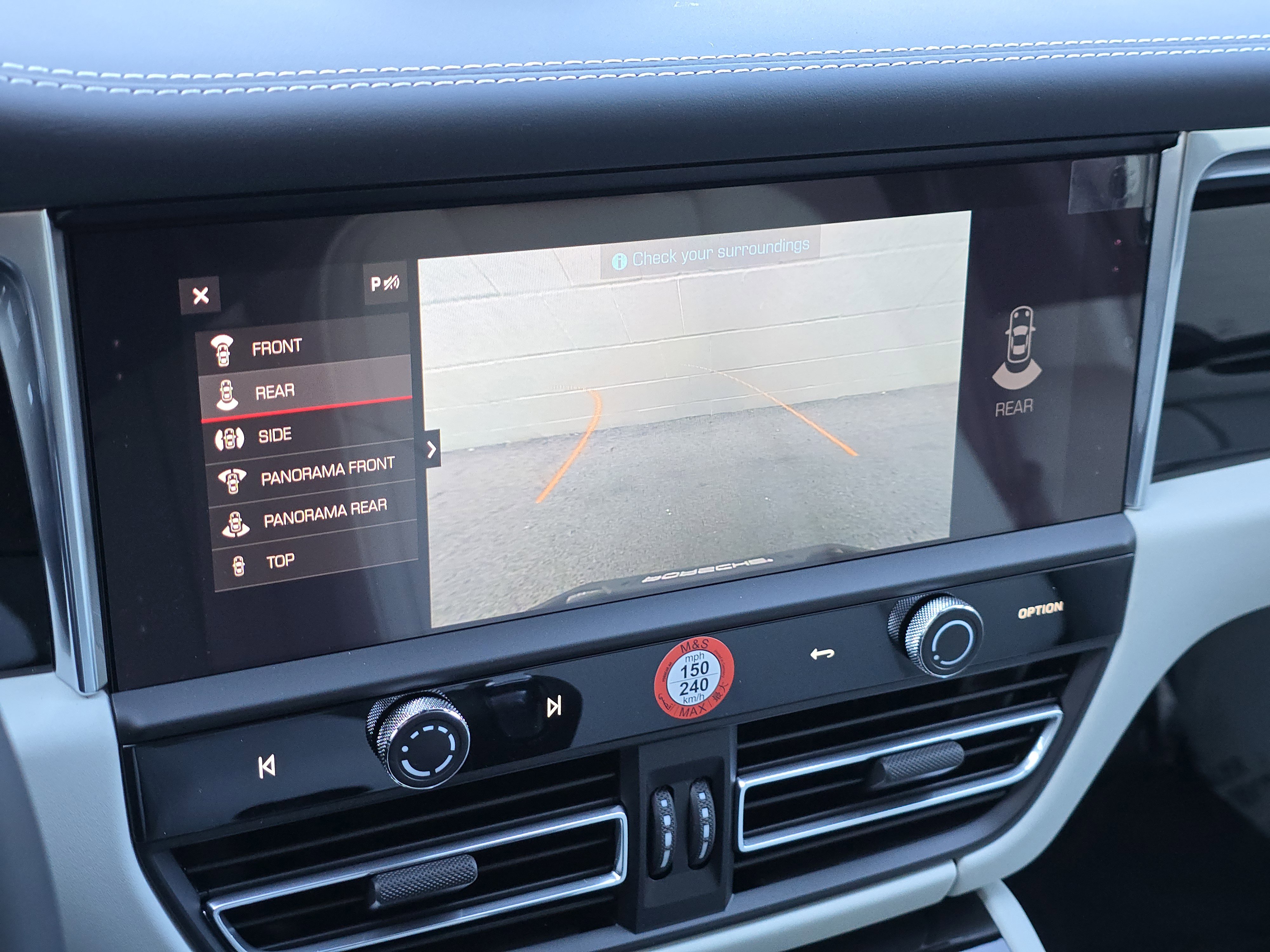 New 2026 Porsche Macan image 12