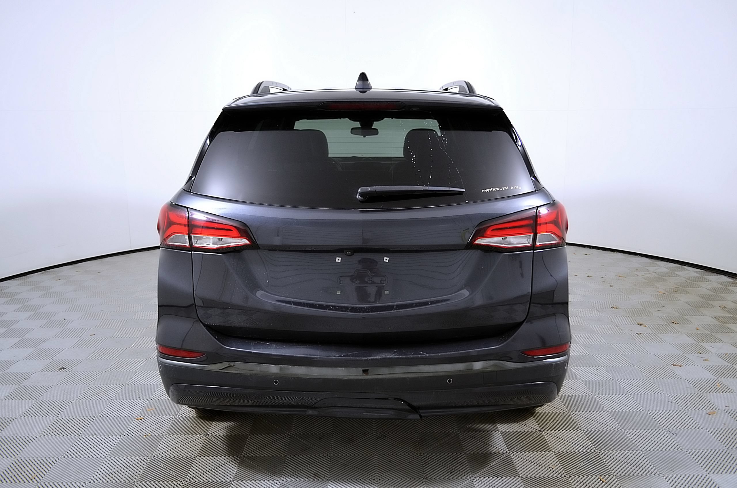 Used 2022 Chevrolet Equinox RS w/ Infotainment Package FWD image 8