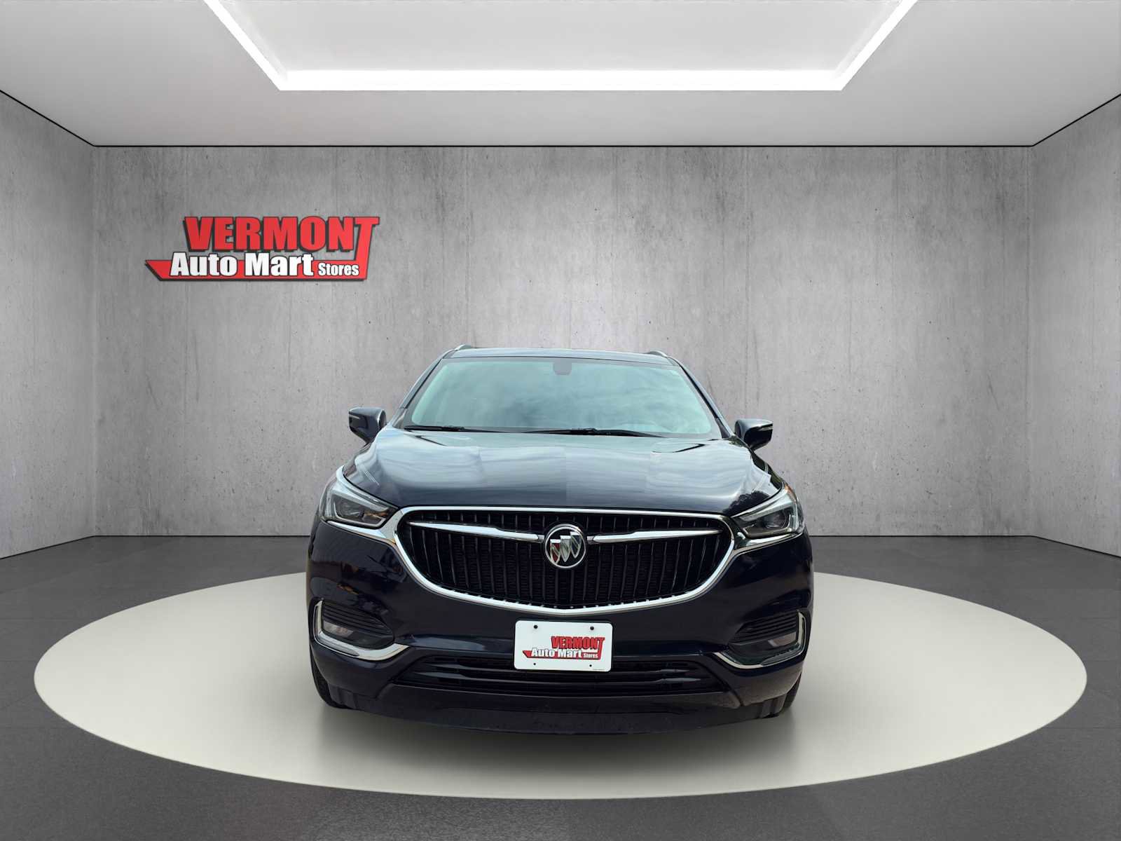 Used 2020 Buick Enclave Essence image 2